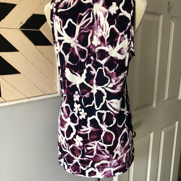 Simply Vera Tank - Picture 2 of 3